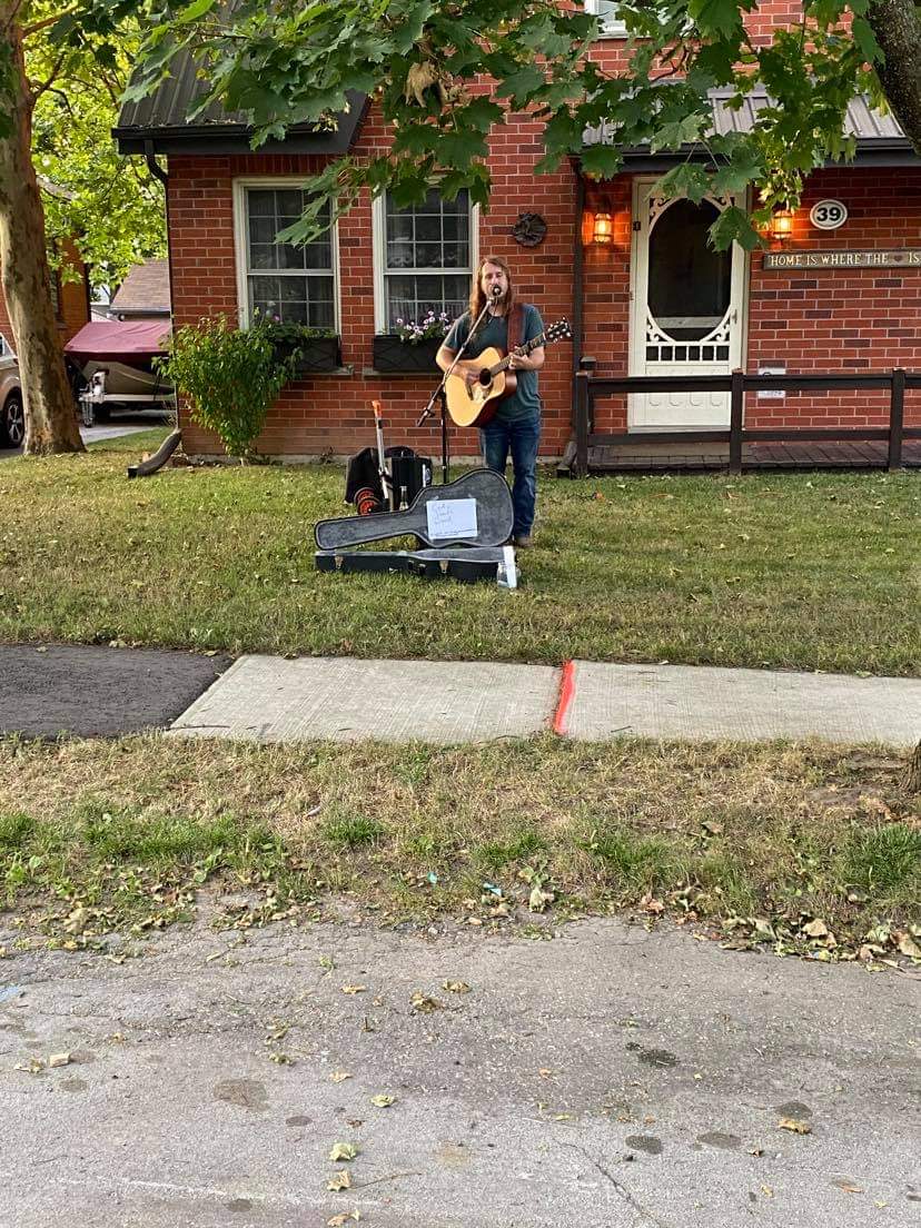 talk2kimhuffman's tweet photo. Had the pleasure of hosting Cody James Wood for the @WaterfordOTH #MainStMusicStroll #ILoveWaterford ❤🎶 https://t.co/98AyU8UnsG