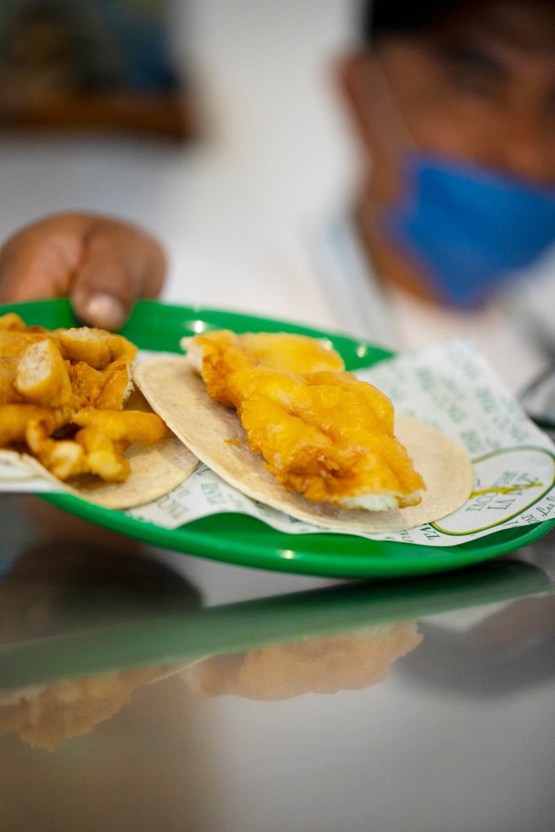 A toda hora es buena hora para un taco 🌮 ¿Cuantos joven? #taco #tacofish #gdl #mexico #jalisco
