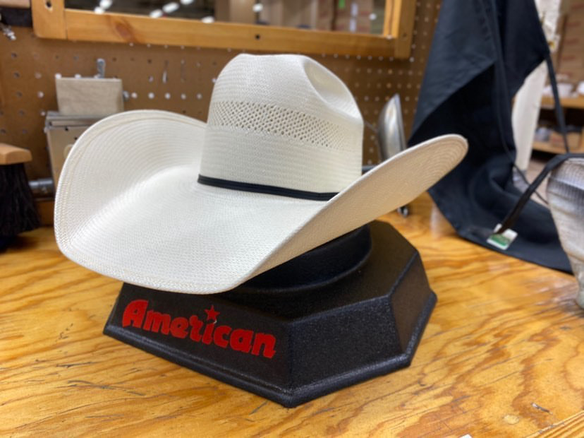 AmericanHatCo's tweet photo. PUNCHY is the word that comes to mind when we see this 5" brim 7104! 🇺🇸 It's the #hatfactor

Click➡️ https://t.co/EqWeVXib64 to shop! https://t.co/BEUKSBxRlg