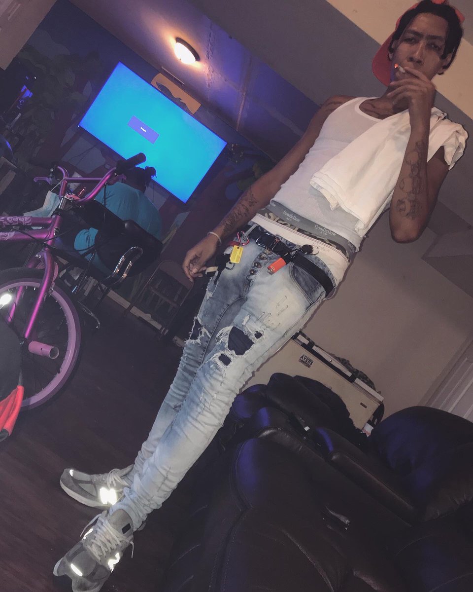 ATOJankyAhk's tweet photo. B!TCH UU FUCKIN ONNA BOSS🕷📈 I AINT NO MALC INNA MIDDLE💯🦅👨🏽💻 #LLThaMen💕🐍 #FreeDaKlann🐾 🚫🗣 #ATO🌍 https://t.co/UYatU8xitm