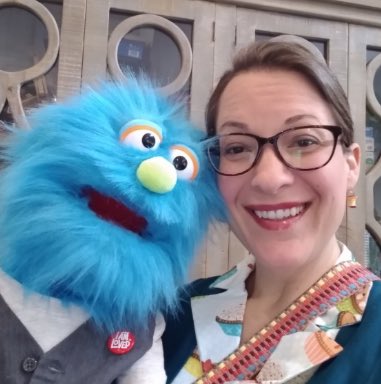 FISD_ECS's tweet photo. Meet Kari Davis, another new addition to our fabulous SLC team!  Kari has been an educator for 4 years and is originally from Louisiana.  She is married, has 3 kids, 2 dogs, and she loves to play the ukulele. :)
Welcome to ECS, Kari! #ecskids https://t.co/3RNUPvslbC