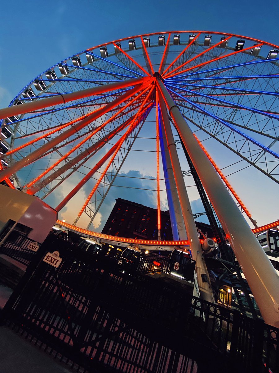 Welcome to the greatest CITY in the world, @stlcitysc. 

You’re wheely gonna like it here ⚽️🎡