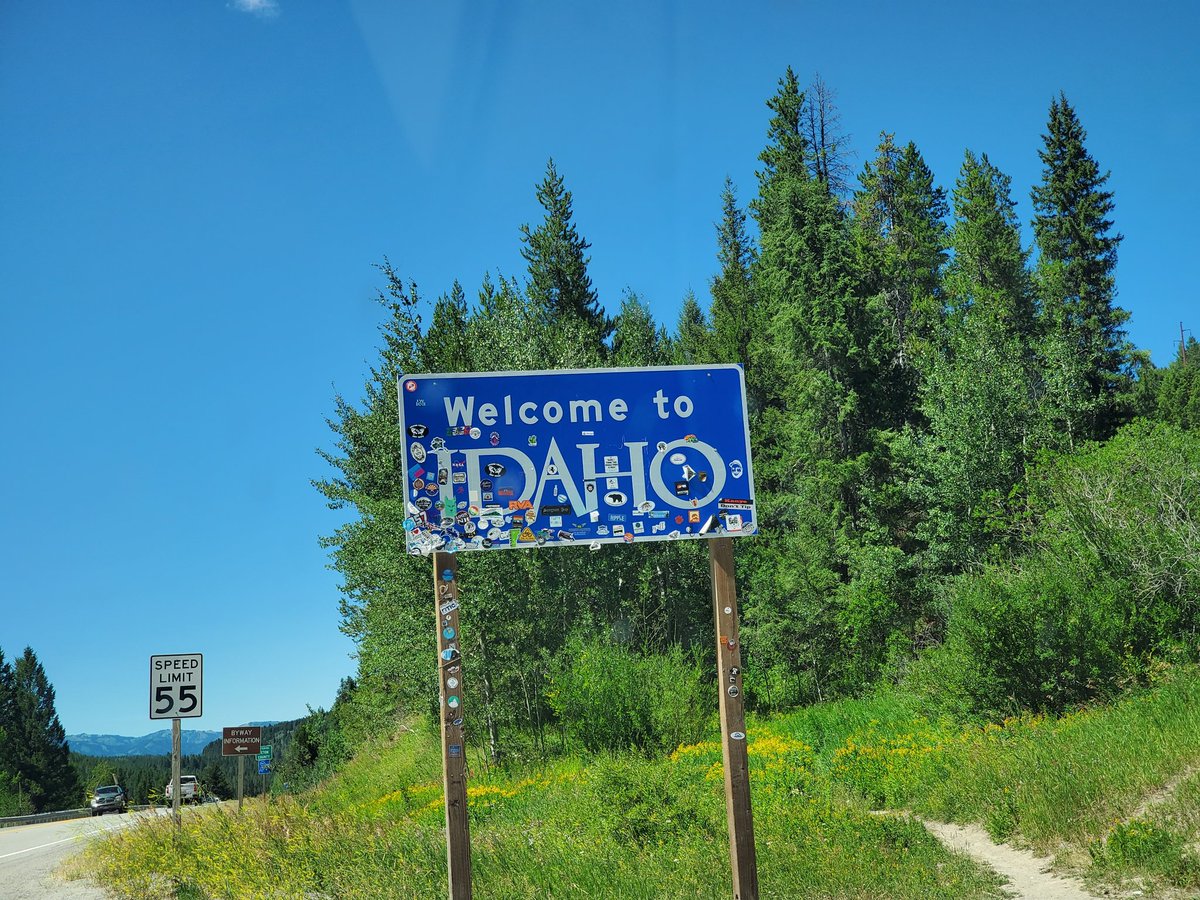 We made it into Idaho and into Sawtooth. Tried campgrounds around Alturas lake but they were full.