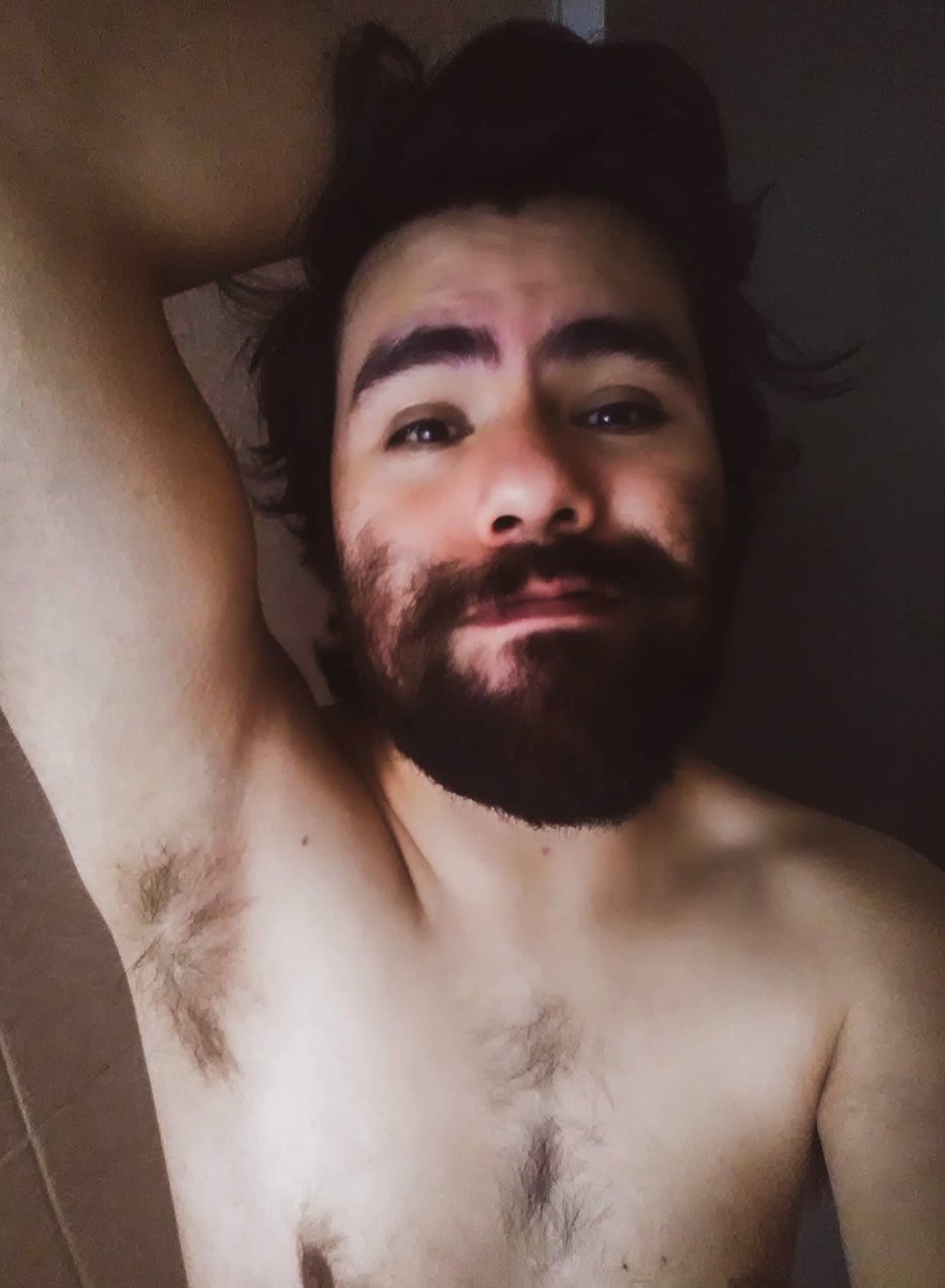 AhmedSultanF's tweet photo. De esos días que todo te fastidia y no sabes el porque, pero en fin... #JuevesDeGanarSeguidores #gay #Homosexual #photography #Photoshoot #gaymex #joteando #gaymex #joto #barbon #gaybeard https://t.co/8EmqBF5Nm1