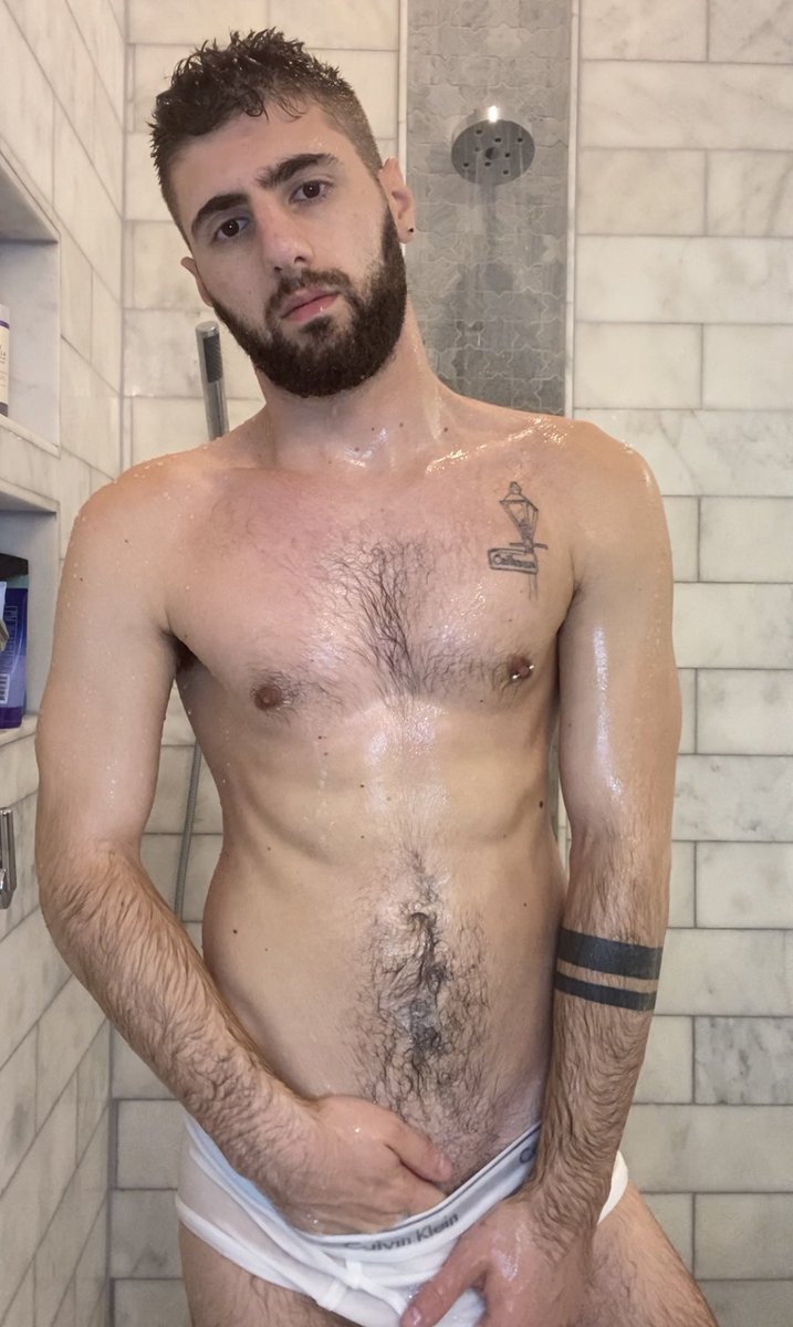 rubber_bound's tweet photo. Another day, another shower #wetshower #gaywam https://t.co/FonpmRneXc