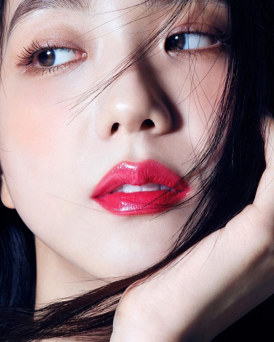 Pinkpunk ピンクパンク ジスの唇ってほんと綺麗なハート型よね この唇好きな人結構いるでしょ Blackpink Jisoo Pinkpunk ピンクパンク ジスの唇ってほんと綺麗なハート型よね この唇好きな人結構いるでしょ Blackpink Jisoo