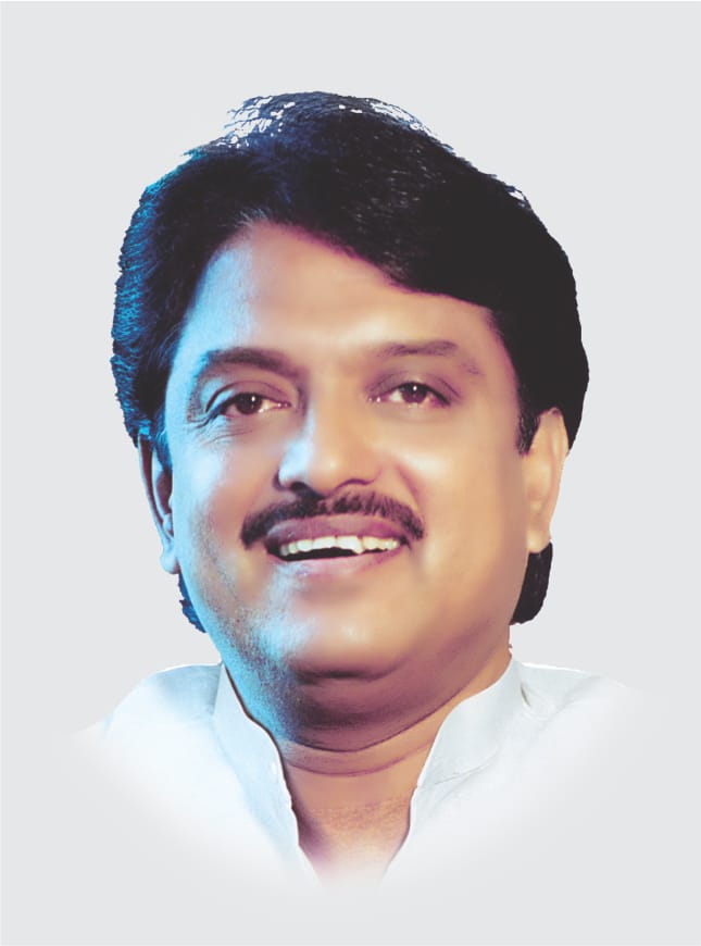 AmitV_Deshmukh's tweet photo. My homage to Shri. Vilasrao Deshmukh Ji on the 8th Memorial Day. My father, leader &amp; idol. You will always be the guiding light for me. #RememberingVilasrao 
#14thAugust https://t.co/Px0H154pun