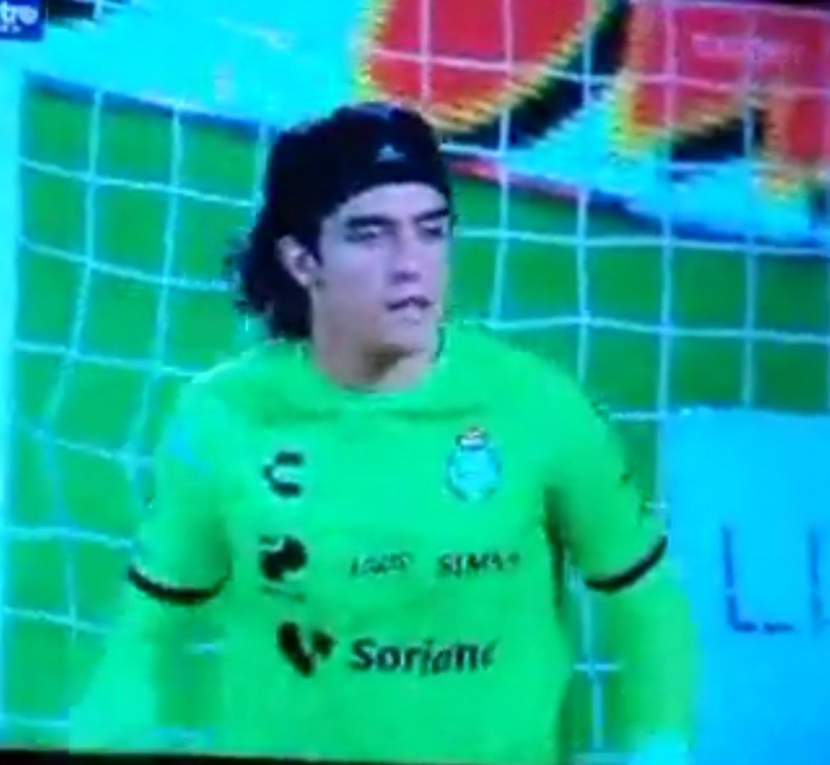 robleesjaara's tweet photo. #CosasQueNoSabias... @JuanBertheau cuando era jóven era portero del Santos. https://t.co/J6wX4hKaXf
