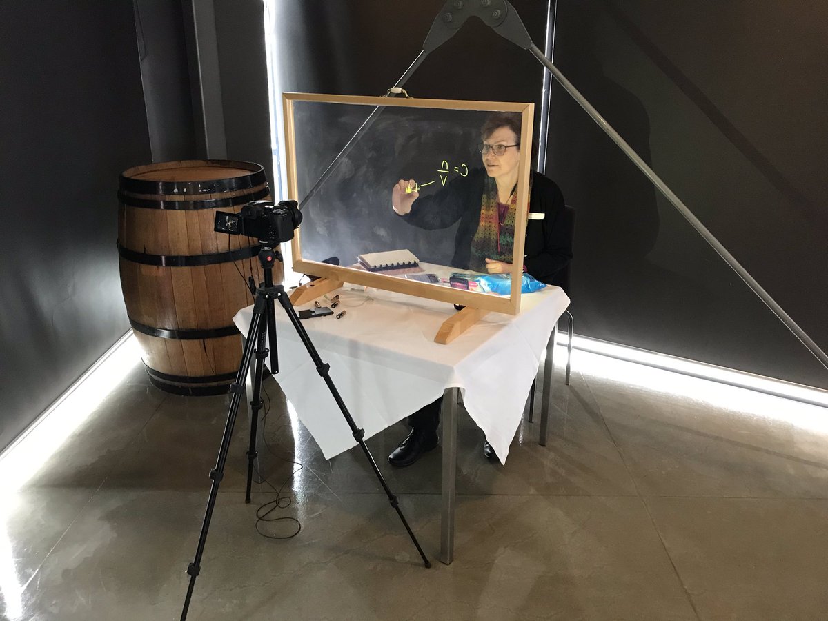 Barbara has just created her first ever lightboard video for her chemistry students. Great that participants have been able to play with <a href="/phtephennelson/">Stephen Nelson</a> portable lightboard! #fliplearncon <a href="/MrLeCornu/">Jeremy LeCornu</a> <a href="/stephkrie/">Stephanie Kriewaldt</a>