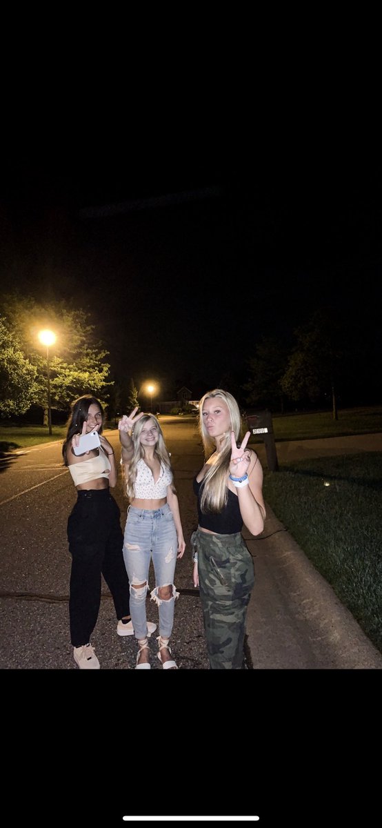libbyolson11's tweet photo. Happy Birthday to my fav person ever @tomczak_anna 💕 Thank you for being my best friend. So glad I have a friend like you 🥺 Can’t wait for many more memories love you 🥰 https://t.co/I0MwG7IRXf