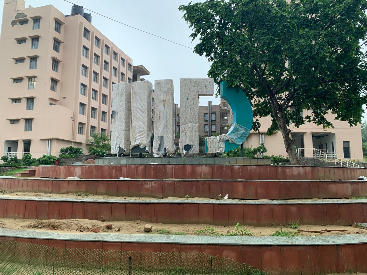 ponguru's tweet photo. New #IIITD signage on campus! #IIITDRocks https://t.co/4bK3DBYiJb