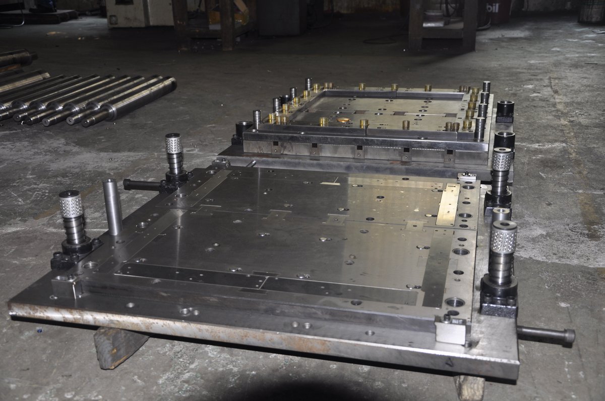 AlinaZhangweina's tweet image. Press stamp set/ stamp mold/ stamp die /progressive die
#autotool #pressing #progressivedie