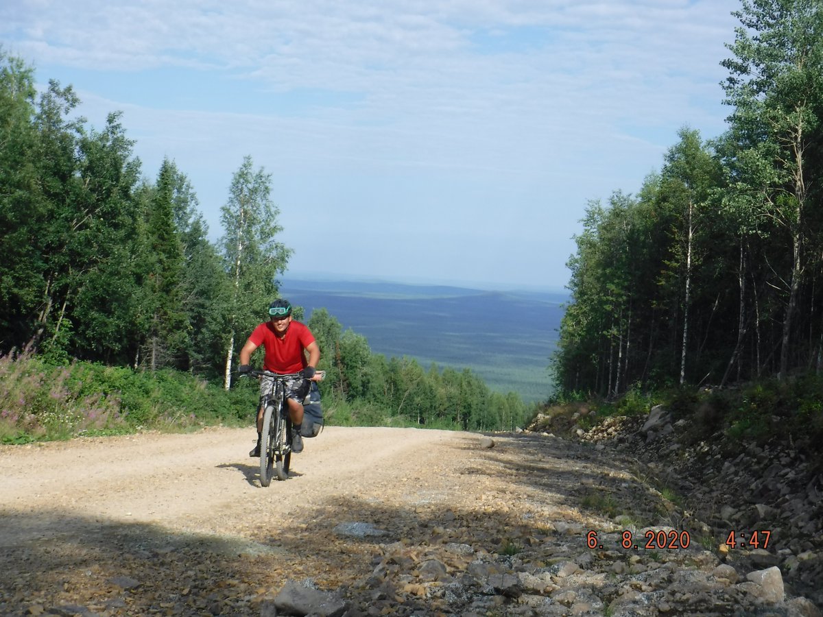 velochel's tweet photo. Алексей Суханов о велопоходе 2 к.с по Среднему и немножко Северному Уралу: https://t.co/4qmG2xEtYx https://t.co/n4q6dUcTsV