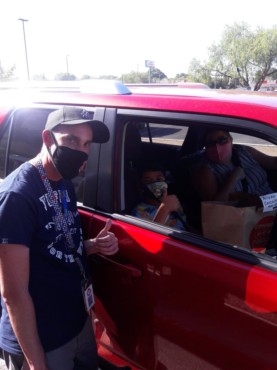 GordonMlm's tweet photo. Seeing kids for the 1st time since the end of our Distance Learning last achool year was amazing. Steamy TEXAS weather didn't stop our Lion Pride.....Lion Strong #pvlionpride https://t.co/hhHy9Pa1EK