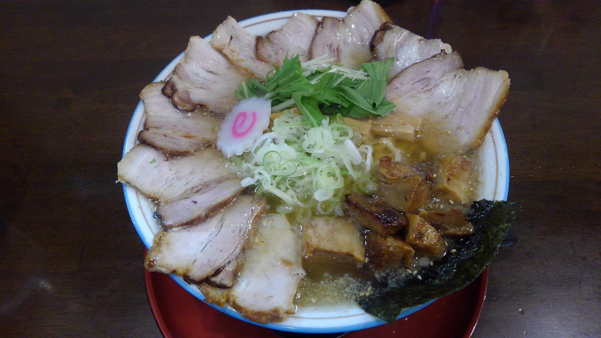 ゆうた On Twitter 寅真らーめん 山形市 牛のコク塩チャーシューメン いつもと変わらず圧巻の見た目 大量の柔らかいチャーシューが食べ応え抜群でした スープは名前のとおりコクがあってトゲのない円やかな塩スープでプリプリの中太縮れ麺と合う美味しい一杯で