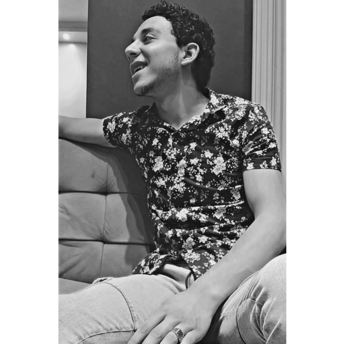 “Be weird. Be happy. Be grateful. Be positive. Be open minded to other😍😻.”