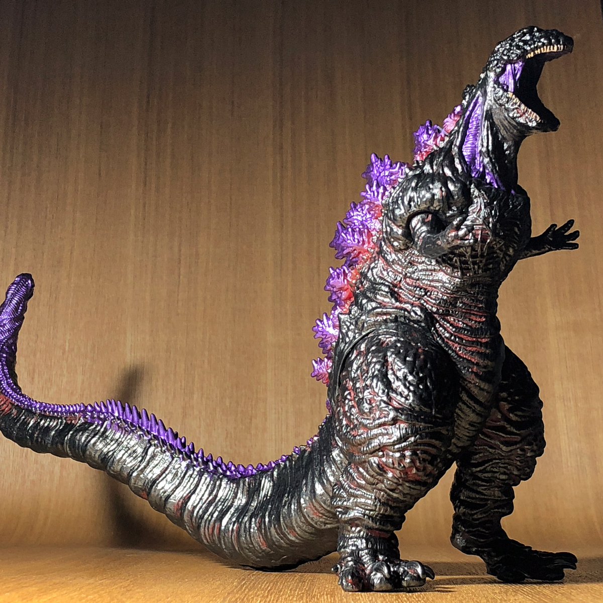 ムービーモンスター バラン 塗装品 モノクロ時代の東宝怪獣「バラン」が現代にまさかの商品化