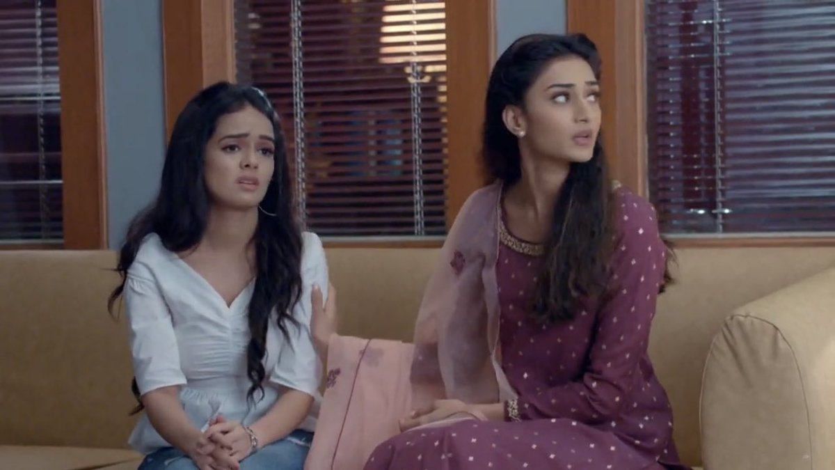  #Prerna tried to console the worried Kuki. When Peon said that rustication can be stopped if trustee doesn’t sign it, she asked whether she can meet him b4 he gets to meet the principal  #EricaFernandes  #KasautiiZindagiiKay
