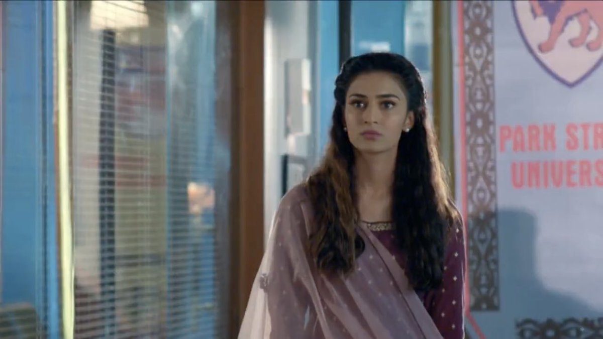 When  #Prerna got to see the trustee of the college she was shocked then fierceAs he humiliated her calling middle class the previous day(reverse psychology)she thought he is now trying to humiliate Kuki by signing the rustication order  #EricaFernandes  #KasautiiZindagiiKay