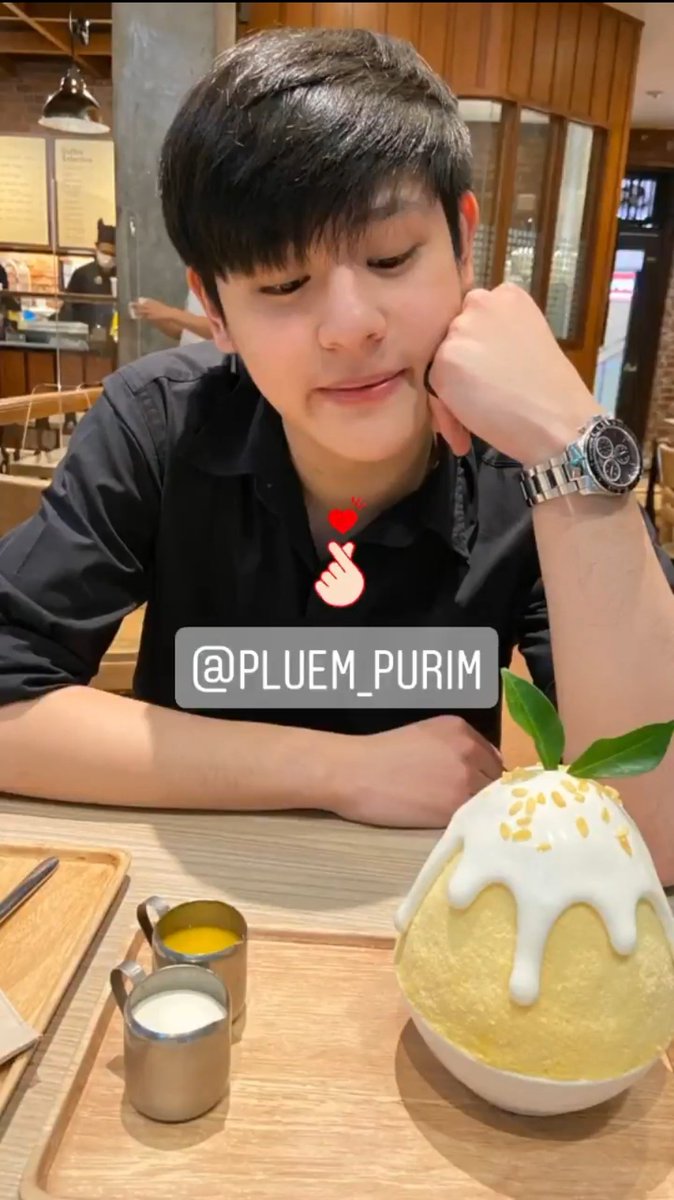 Pluem, Nanon, Chimon recently met up with P’Kaew, the director of My Dear Loser: Edge of 17. Plustor posted this screenshot to celebrate the series’ third anniversary. This is no coincidence. They hinted at the InSun sequel.