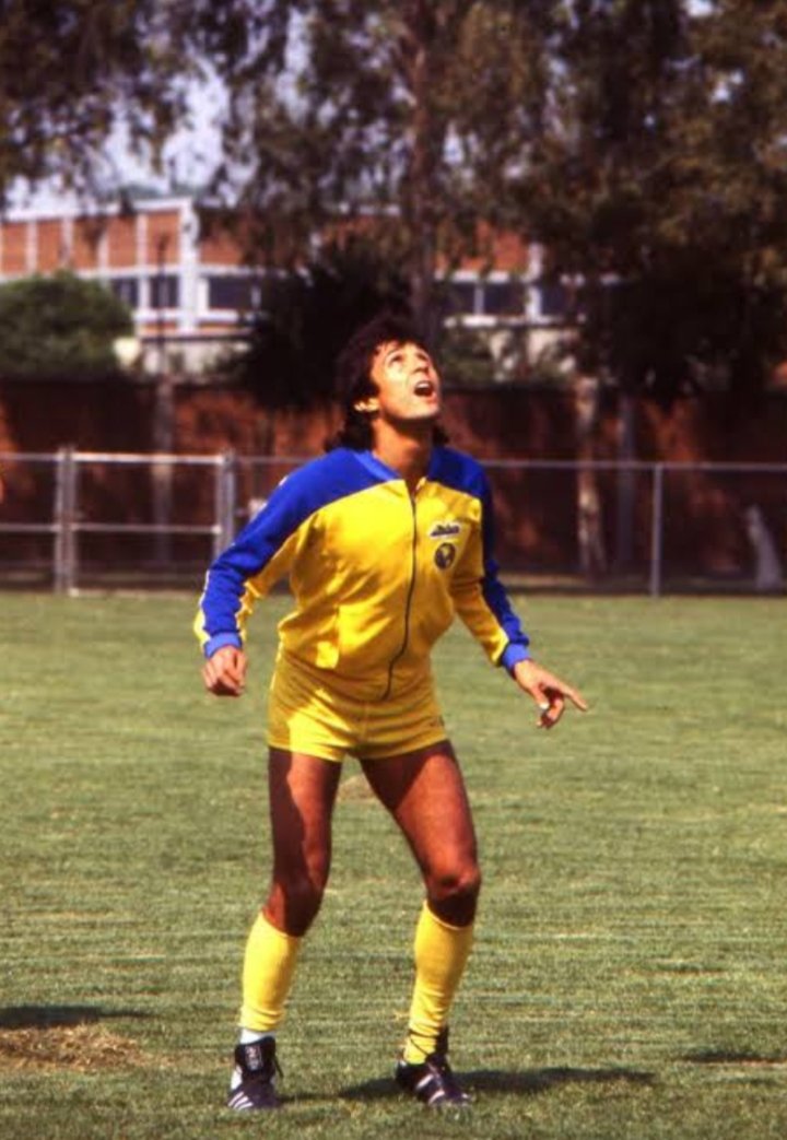 ShinitoJoseLuis's tweet photo. #QuedateEnCasa 

#SabiasQue 🤔
➖EFRAÍN "Cuchillo" HERRERA 🔪 sufrió ¡ MÁS DE 10 FRACTURAS! en sus 21 años de carrera. 
¡TODO UN GUERRERO!
@CUCHILLOOFICIAL #RetroAmerica https://t.co/Ni14BpKgXg