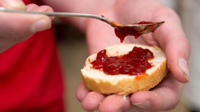 Es hätte deutlich schlimmer kommen können: Im Streit wegen rechtswidriger EU-Subventionen für den Flugzeugbauer Airbus verzichten die USA vorerst auf eine weitere Eskalation. Für Deutschland gibt es aber einen kleinen Nadelstich. morgenpost.de/wirtschaft/art…