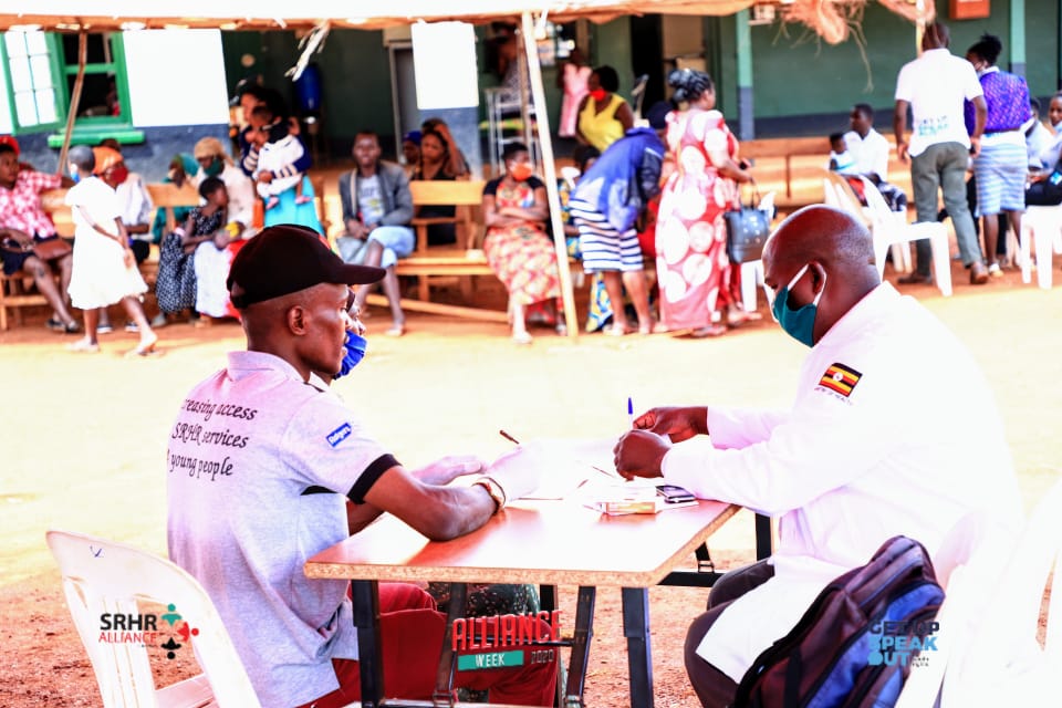 UNYPA1's tweet photo. Today is our last day in Jinja. We are stationed at Bugembe Health Centre IV offering HIV testing and counselling, among other services. #AllianceWeek2020 #ChangingTheNarrative https://t.co/RjN2QC8Myi
