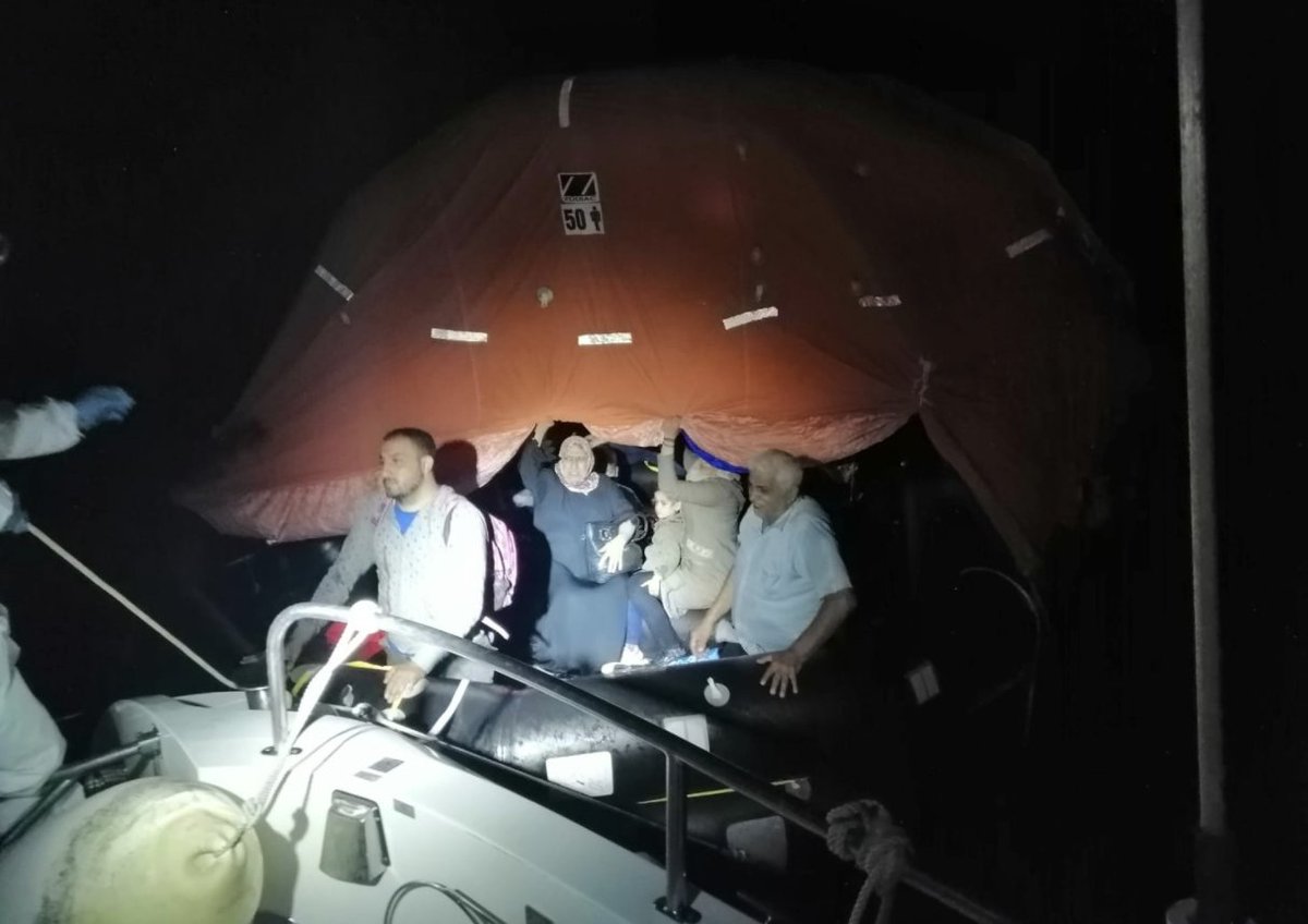 Except, it wasn't. Early on 27 July, the group was photographed floundering off the coast of Turkey in an orange life raft. At its center is Najma al-Khatib, one of the survivors we interviewed.Read her testimony & others like it in our full report https://www.nytimes.com/2020/08/14/world/europe/greece-migrants-abandoning-sea.html