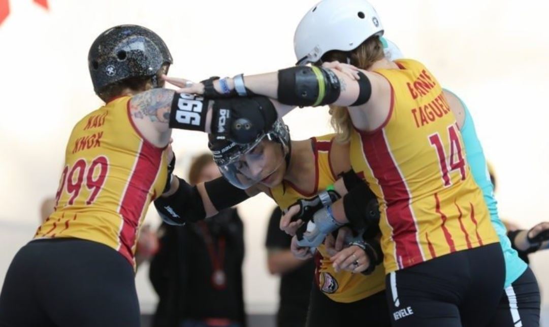 😝 La Ligue de roller-derby de #Caen (#Calvados) propose des initiations gratuites, durant l'été 2020. Elles auront lieu à l'air libre, devant la bibliothèque Alexis-de-Tocqueville 👉 bit.ly/30W6NkV 😝 #Normandie #Sports #Bonplan