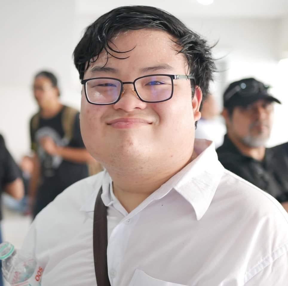 Urgent Alert! #Thai #police arrested prominent #student #activist Parit “Penguin” Chiwarak on sedition and other serious criminal charges for his roles in #FreeYouth protest that calls for #democracy and reforms of #monarchy in #Thailand. <a href="/paritchi/">เพนกวิน - Parit C. III</a> @HRW