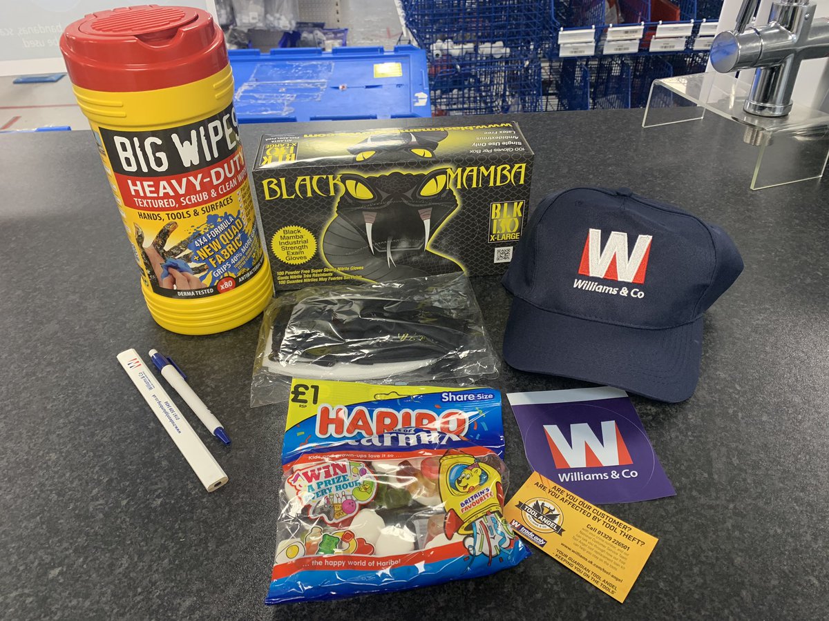 PEOPLE!
It’s Friday and  I have our little giveaway.
Open to any trades or merchants and I’ll draw this on Sunday.
Little like and a little share if you don’t mind is enough!
Have a safe and enjoyable weekend and I’ll see you Sunday💙🤍❤️🐝
0161 509 3456 #blackmambafacemask