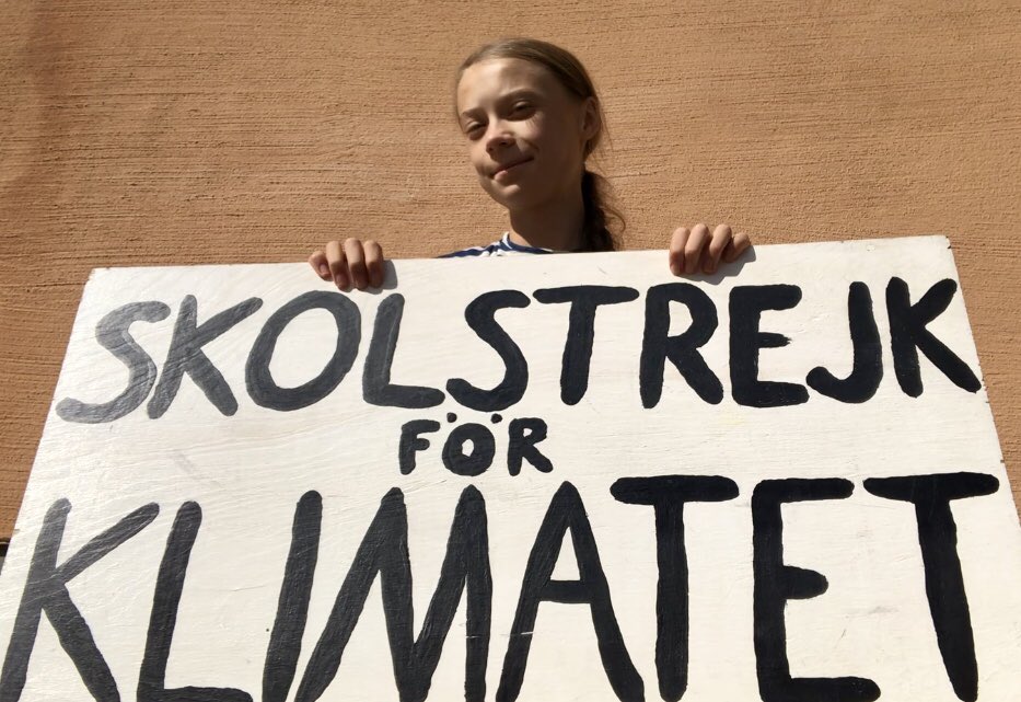 School strike week 104. The climate crisis doesn’t go on summer holiday, so we keep on protesting.
#climatestrikeonline  #StayAtHome #fridaysforfuture #schoolstrike4climate #flattenthecurve #FaceTheClimateEmergency