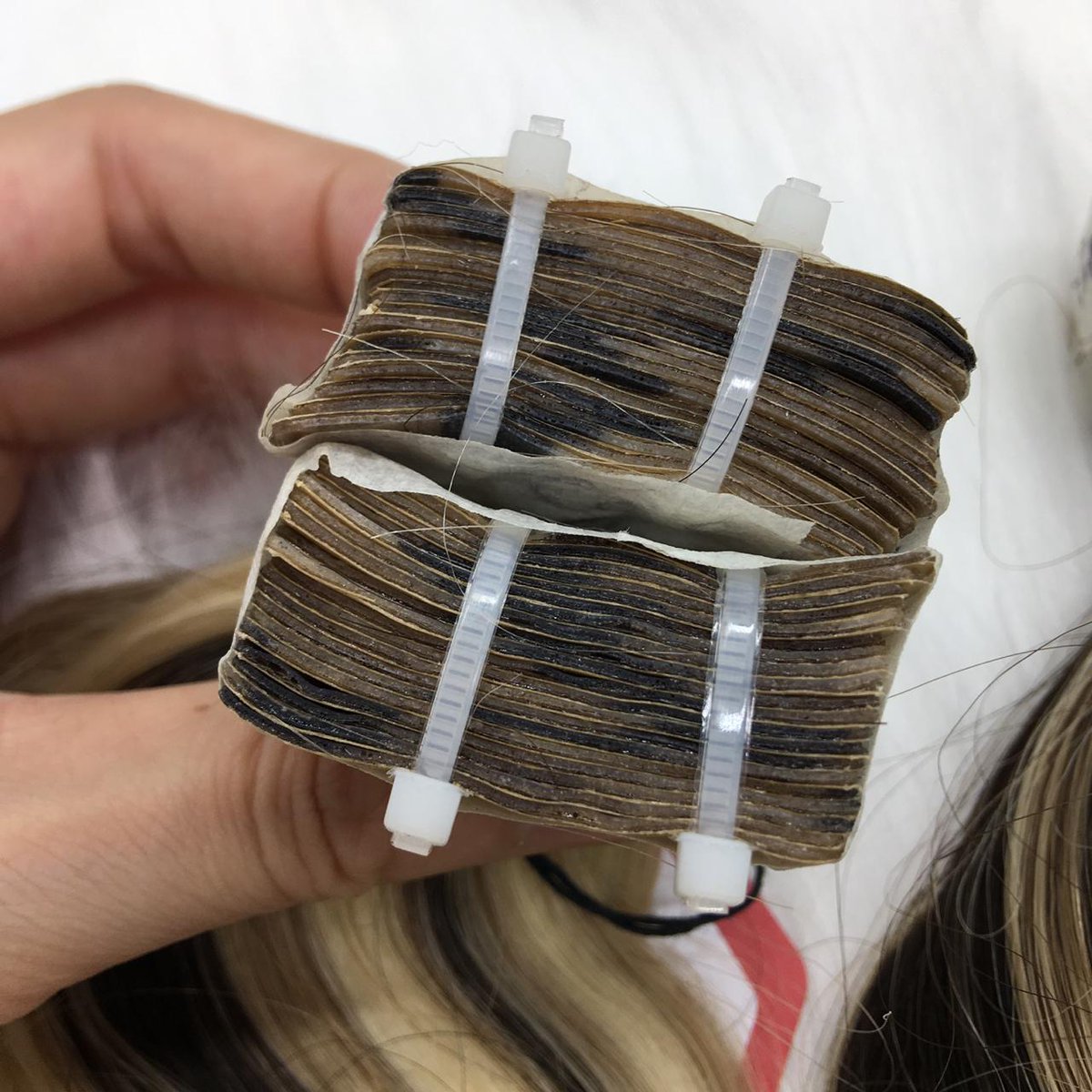 ApohairM's tweet photo. β Whatsapp: +84 989 382 697
#apohair #apohairmay #hairextension #blondecolor #blondehair #wavyhair #curlyhair #longhair #hotfusion #highqualityhair #amazinghair #naturalhair #newtrend #newhair #hairtrend #haircolorist #wholesalehair #wholesale_hair_supplier #hairfactory https://t.co/ofOcO3ClcP