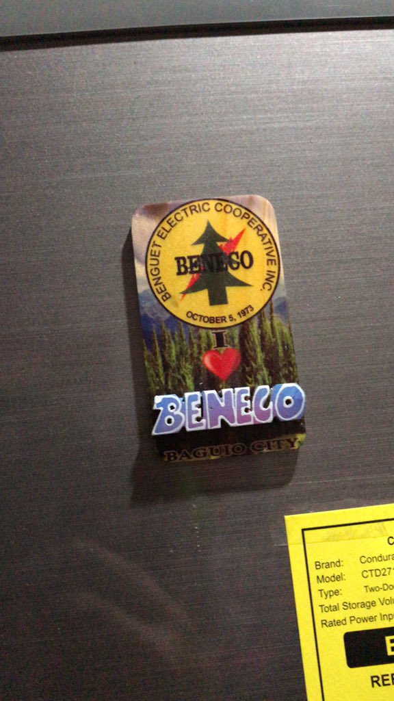 brxvnglstxyz's tweet image. Nagulat ako may ganito sa ref namin. Nagkalkal nanaman ang mamshi ng bag 🤦🏻‍♂️ #bagraid