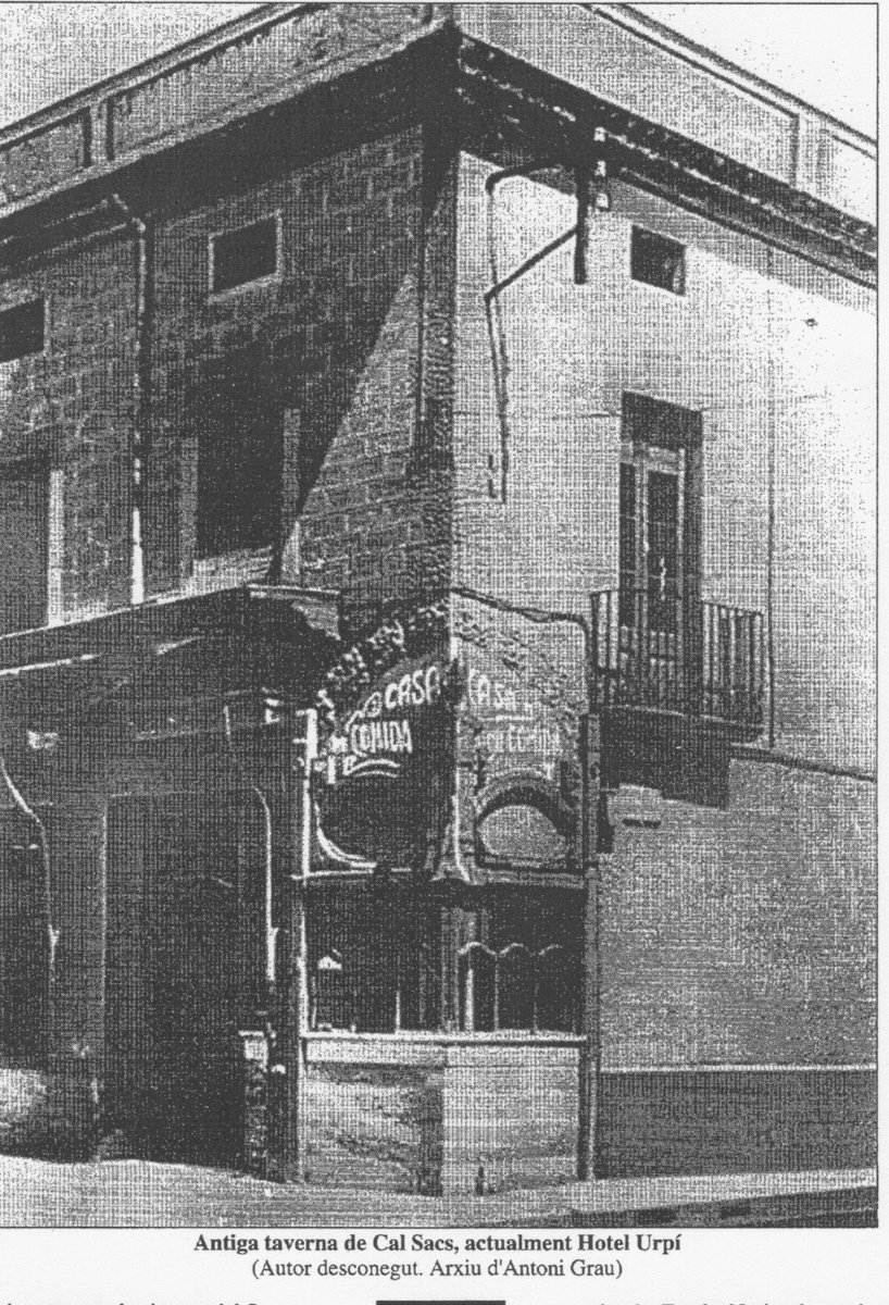 #TalDiaComAvui 14 d'agost 1917 davant Cal Sacs mor a trets un guàrdia civil. Detenen un cambrer acusat del crim, el propietari Josep Urpí i el seu, alliberats en detenir els autors reals. Josep Urpí i Mateu de #SantAndreu del Palomar havia arrendat Cal Sacs i obert 5 habitacions.