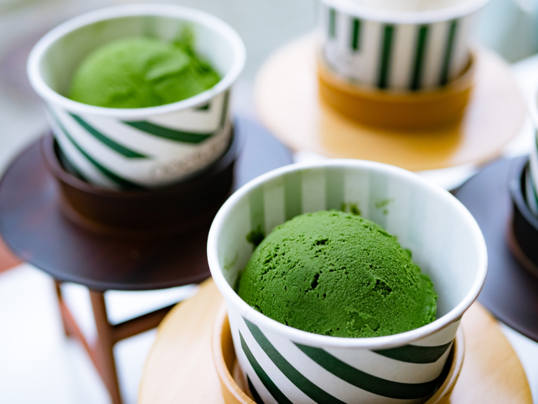 creatrip's tweet photo. Nocturne No.5 offers 6 different levels of #matchagelato! 🍃💚

❤️Who would like to try all six flavours?! I DO! 🙋‍♀️
#greentea #seoul #mangwon #matchadessert https://t.co/J2YjfNiwwZ