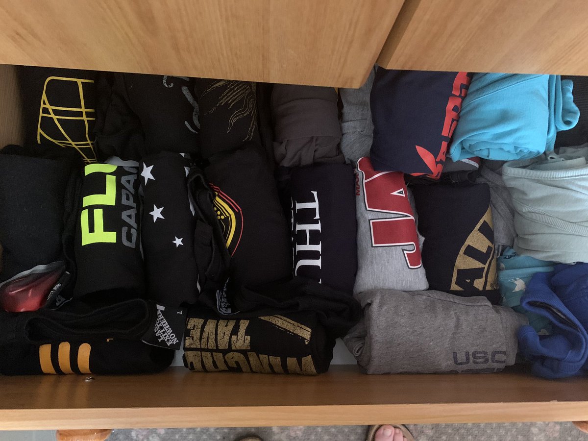 Gwenelope's tweet image. The @LASTEXITshirts t-shirts and vest tops drawer. #rollyourclothes #strangelyaddictive