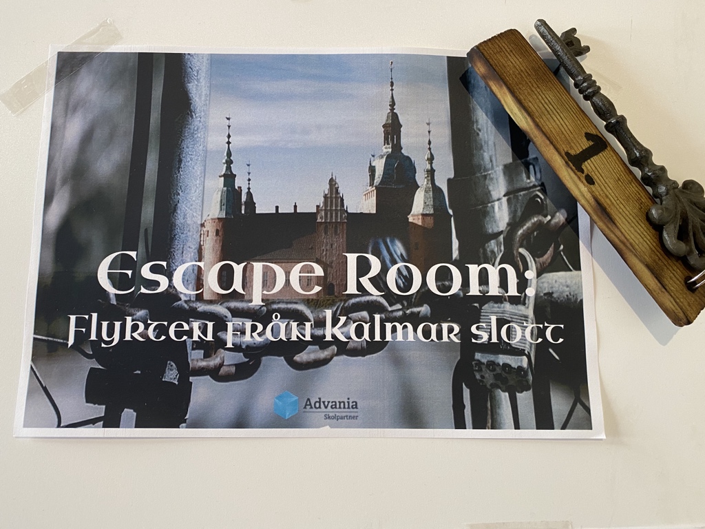 Dag två av eventet ”Flykten från Kalmar slott” pågår. Lärare från samma skola i Kalmar är indelade i smågrupper som genomför Escaperoom med både digitala och analoga inslag. #skolpartner #ikt #Kalmar