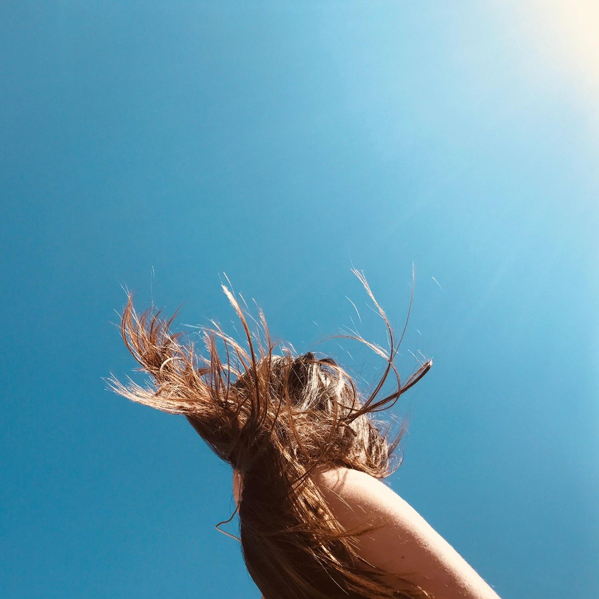 Our Golden Brown is perfect for keeping your hair looking fresh and full of colour 😍 

#khadi #khadihair #herbalhaircolour #haircolour #hair #brownhair #naturalproduct #organicproduct #vegan #ayurveda #ayurvedic #naturalbrown #naturalhair #naturalbrownhair