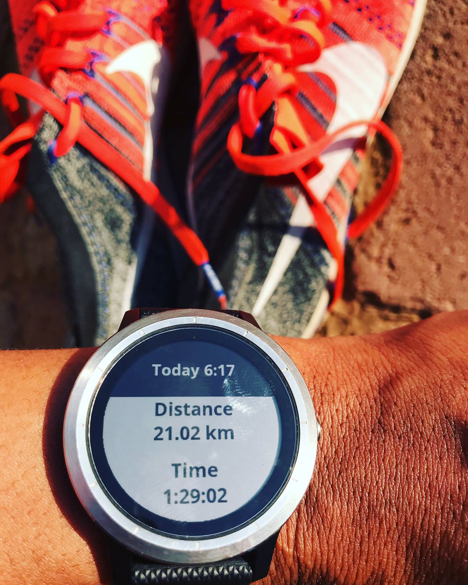giftofdistance's tweet photo. It’s the job that is never started that takes the longest to finish #WaistSizeDistanceWeekly #FetchYourBody2020 #RunningWithTumiSole #TGIF #morningruns https://t.co/4y3O2Y5omC
