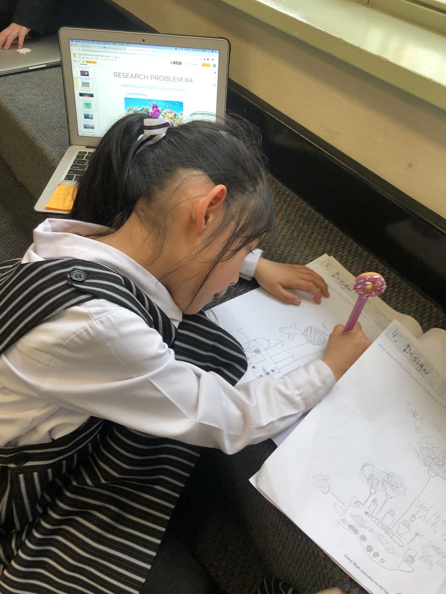 Santa Sabina College tweet media