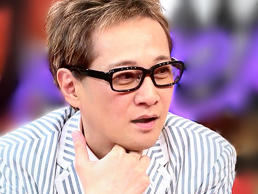 Twitter 上的 Fuu メガネのフレームにスタジオのライトが反射していつもキラキラ光ってる 日差しを浴びてないんだろうな 顔も耳も手も真っ白だ たまにはメガネ無しも希望します 中居正広 夜なラブ T Co 9zyoilslf3 Twitter