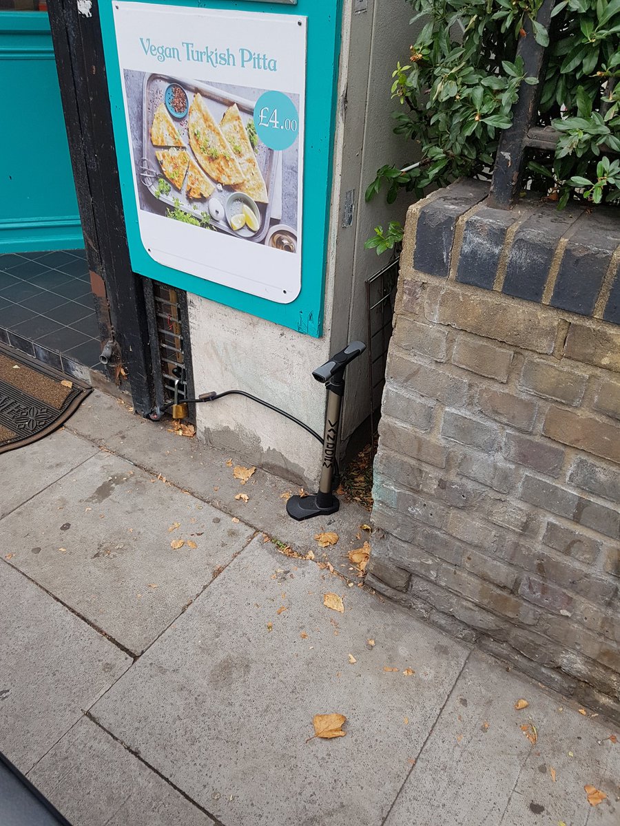 MBCyclingTM's tweet image. Supporting local business this morning on way to town via sustainable mode. At #nillyskitchen Mile End Rd CS2. Nice coffee, friendly &amp;amp; help if you are feeling a little deflated. Nice touch..... @THWheelers.@newhamcyclists @pedalmeapp @FullyChargedUK @theJeremyVine @Darcy180