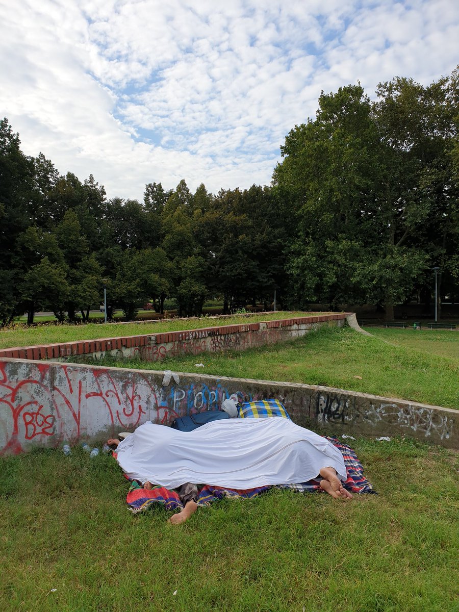 wettaman's tweet photo. @BeppeSala parco Fermentano è in uno stato di degrado assoluto da MESI e piazza Risorgimento è il ritrovo dei senzatetto, ahimé mal gestiti dal comune. La situazione sta sfuggendo di mano tra siringhe, escrementi e bocciofile che diventano tendopoli. Interveniamo per favore? https://t.co/Iv2uAkCcyJ