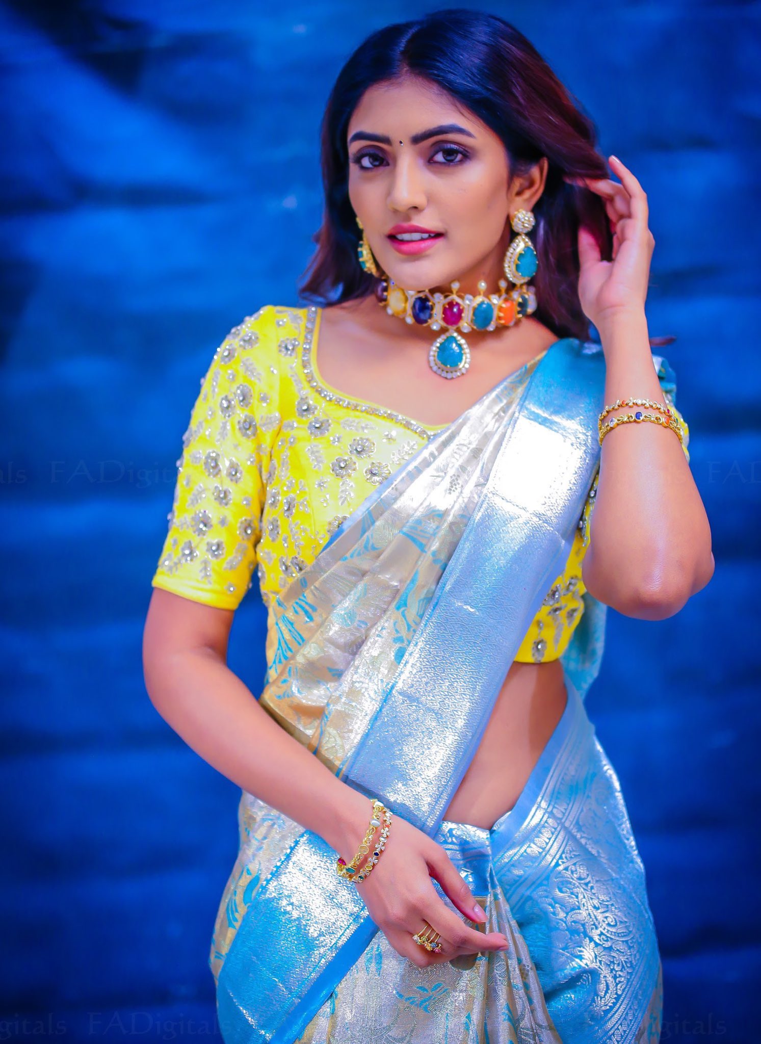 EfX_65LU0AMK4RP?format=jpg&name=large