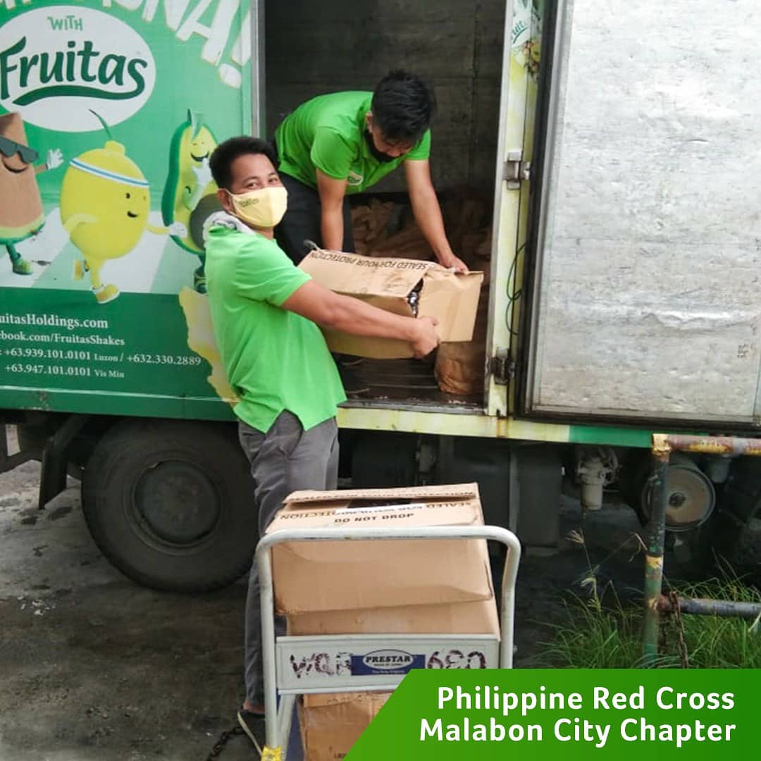 FruitasPH's tweet photo. Sharing our blessings with the frontliners of Philippine Red Cross - Malabon City Chapter.

#TouchedbyFruitas
#FruitasStories
#FrontlinersPH
#FRUIT
#FruitasHoldings https://t.co/CgKarcdUBz