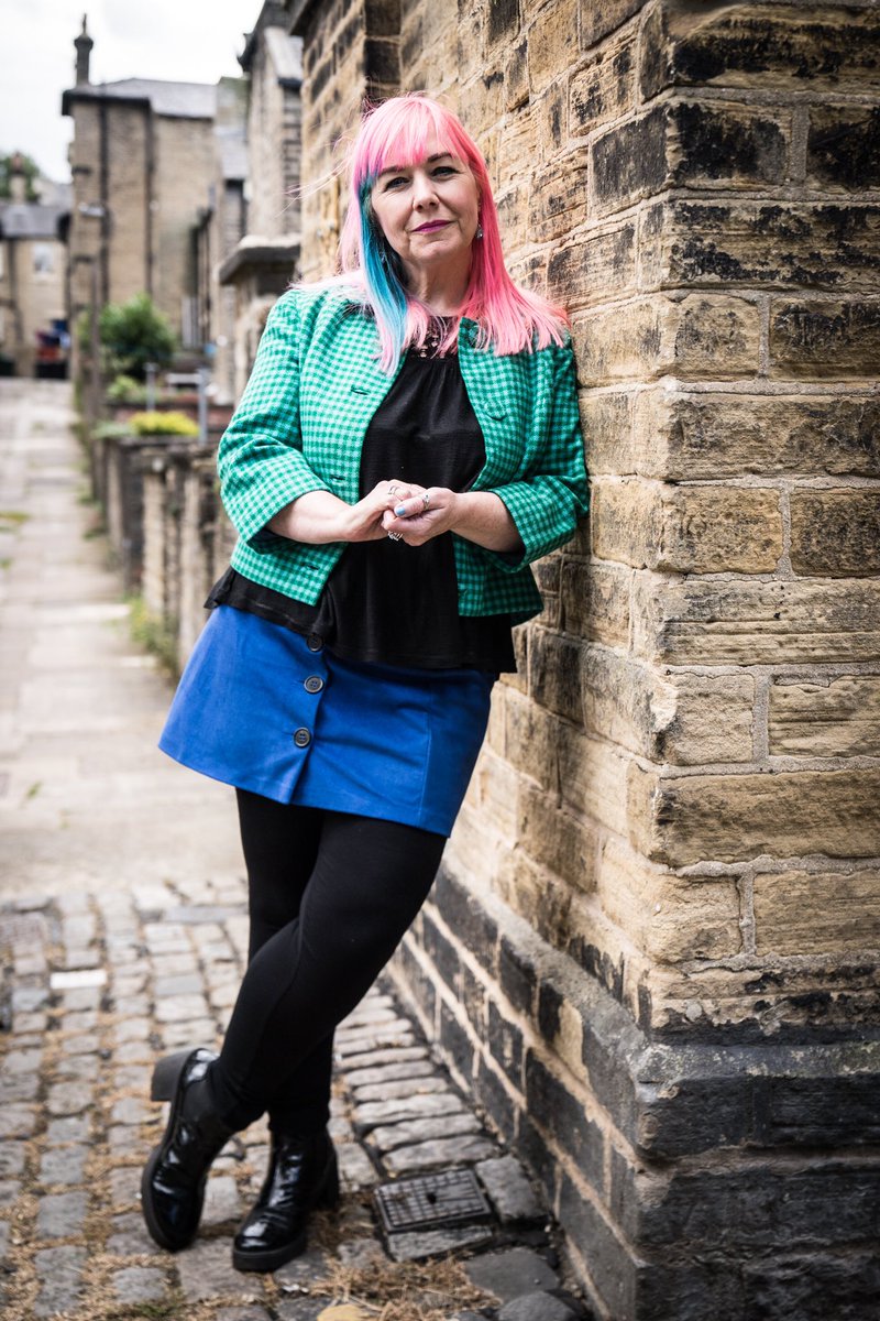 TVRadioPeg's tweet photo. Some new photos by the very brilliant @CraigSugden
Proper #Yorkshire, #Saltaire. Wearing #2ndhandclothes as always
@bluetinseuk
#tvpresenter #broadcaster #charityshopchic #presenter #chatshowhost #journo #reporter #liveTV #features #liveevents #igetpeopletotalk #interviewer https://t.co/cdUzYJtZnW