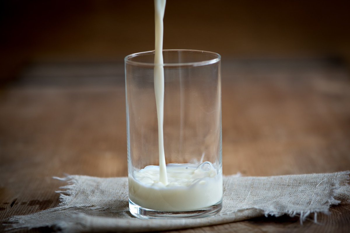 CISTelford's tweet photo. In the UK, we are particularly good at processing and distributing liquid milk, with almost 7 billion litres each year ending up on doorsteps, supermarket shelves and in restaurants or cafes. 

Find out more: https://t.co/ESTjQ8WFwU #MilkYourMoments @dairyuk https://t.co/sUHrBhEbZA