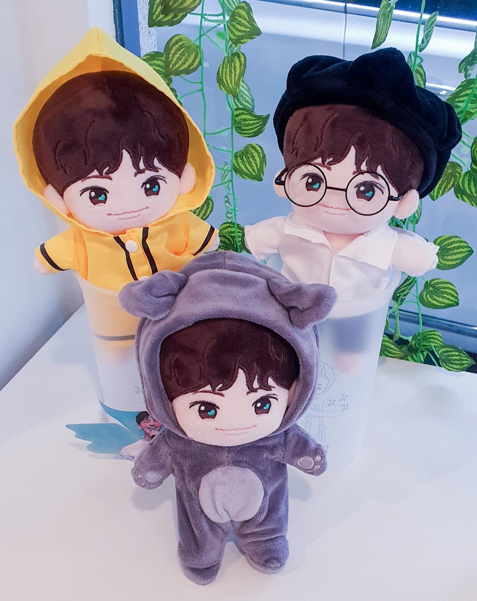 sosweet_9oo's tweet photo. ✨HAPPY 9oo DAY✨
오늘 럭키드로우가 마감되었어요💛
오늘도 일찍부터 멀리서 와주신 분들이 많으셔서 정말 감동받았어요 😭
역시 징덕들 최고다👍🏻💛

내일은 카페가 12시 오픈이라
럭키드로우도 그때 시작이니
참고해서 방문 부탁드려요💛

#Happy_9ooday
#스물넷_여진구의_모든순간을_응원해 https://t.co/HoR0C6BMDf