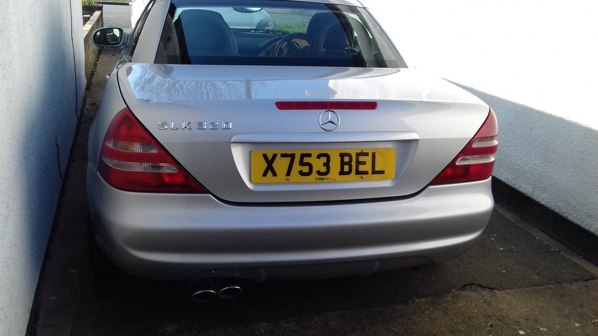 ojonkoala's tweet photo. @alanangiemayes @Beardy_weirdy7 But Bungle, think how resplendent the motor car will look in in it's new bay . On ne peut pas faire une handbag sans casser des omelettes. https://t.co/Bnwx55QAuz